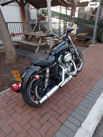 הרלי דיווידסון סופרלואו 883