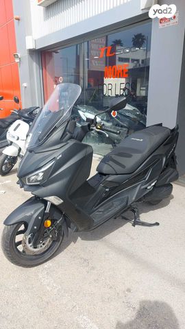 מודעת רכב סאן יאנג ג'וי-מקס 125