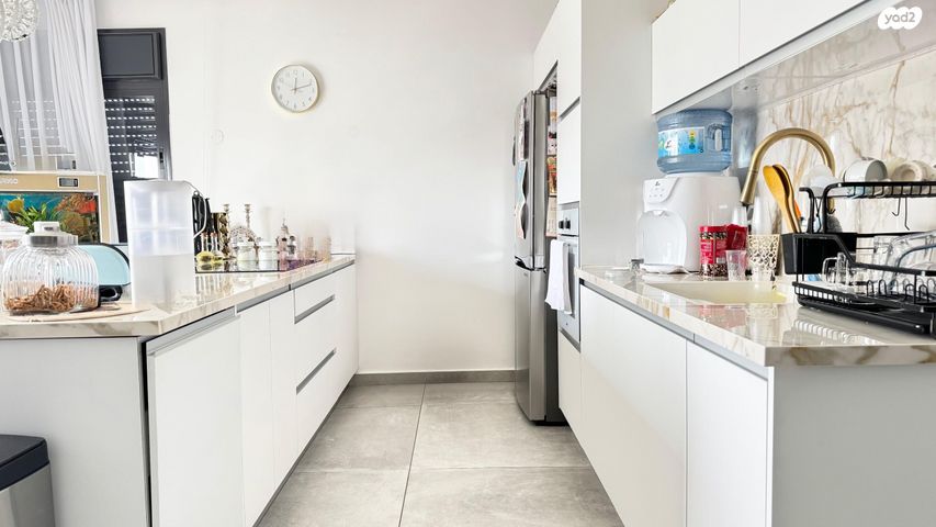 גג/ פנטהאוז, כובשי החרמון 15, שעריים, רחובות