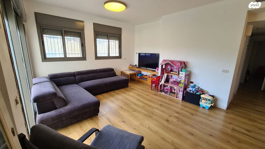 דירה, גרשון אבנר, ארמון הנציב, תלפיות מזרח, ירושלים