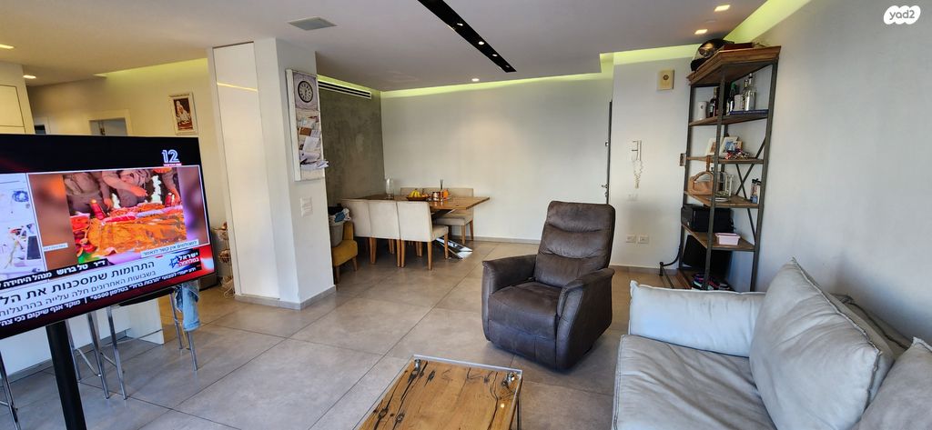 דירה, ד"ר שמואל אברהם פוזננסקי, תל חיים, תל אביב יפו