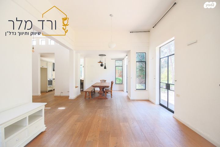 בית פרטי/ קוטג', האורנים, מרכז פרדס חנה, פרדס חנה כרכור