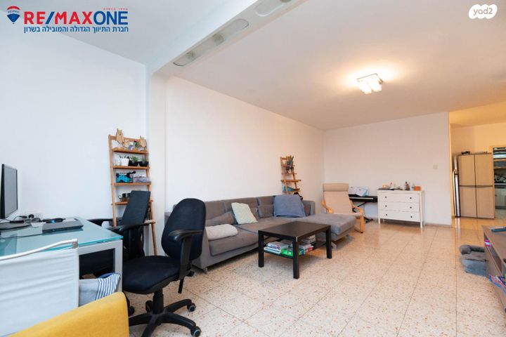 גג/ פנטהאוז, חבצלת השרון, הפרחים, כפר סבא