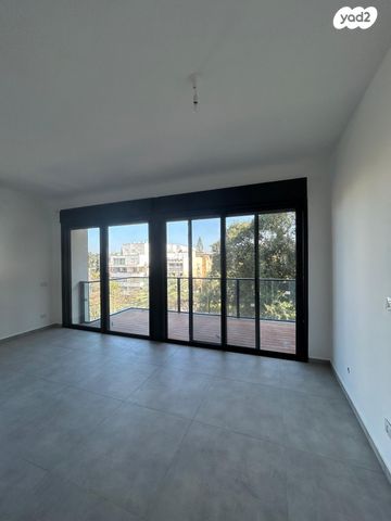 דירה, שדרות ביאליק 26, הדר, רמת השרון