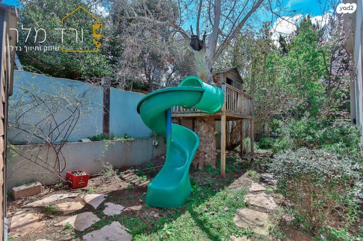 בית פרטי/ קוטג', האורנים, מרכז פרדס חנה, פרדס חנה כרכור