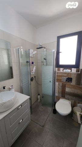 דירה, סנסן, צור הדסה