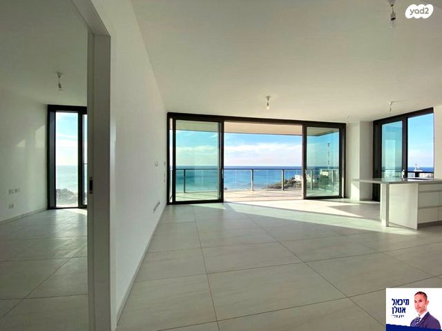 דירה, שדרות רחבעם זאבי 15, גבעת אולגה, חדרה