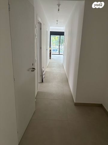 דירה, שדרות ביאליק 26, הדר, רמת השרון