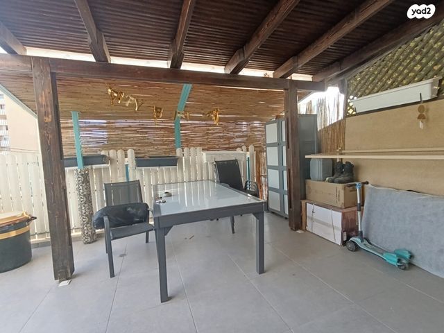 דירת גן, ערד