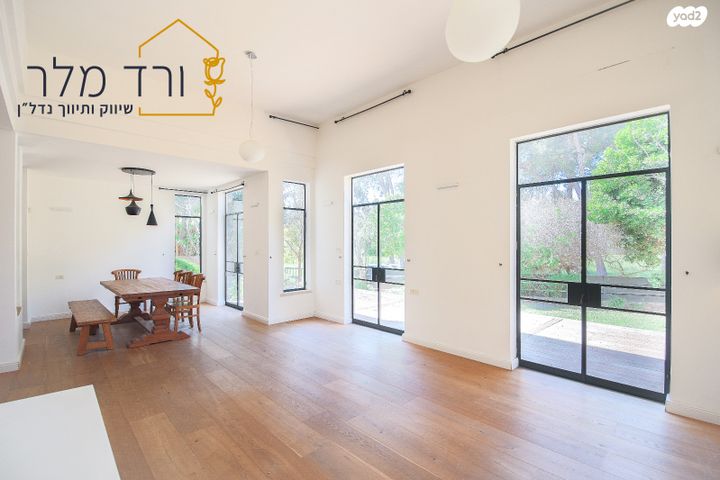 בית פרטי/ קוטג', האורנים, מרכז פרדס חנה, פרדס חנה כרכור