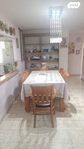 דירה, הרב אונטרמן, פתח תקווה