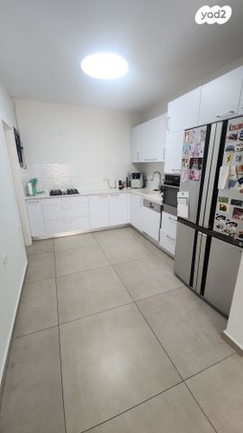 דירה, סנסן, צור הדסה