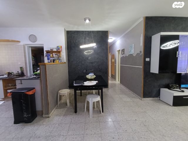 דירת גן, ערד