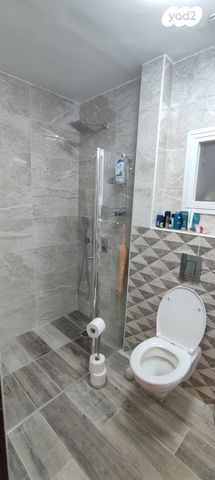 דו משפחתי, החסידה, עפולה