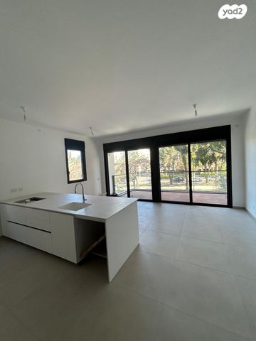 דירה, שדרות ביאליק 26, הדר, רמת השרון