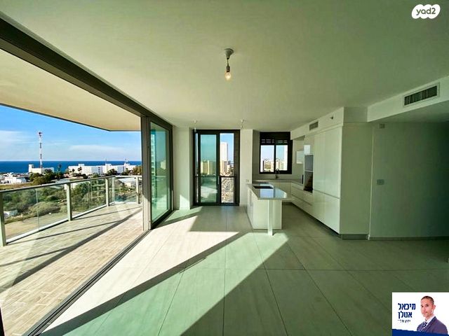 דירה, שדרות רחבעם זאבי 15, גבעת אולגה, חדרה