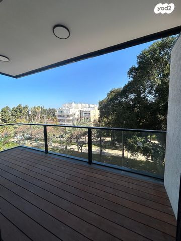 דירה, שדרות ביאליק 26, הדר, רמת השרון