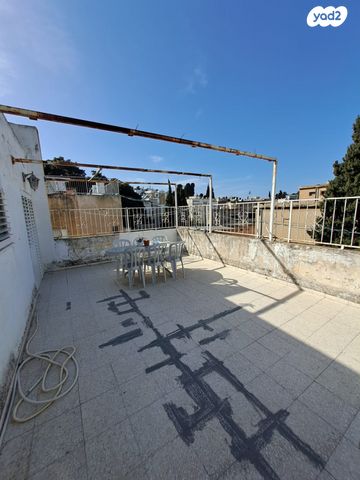 גג/ פנטהאוז, בצלאל, גאולה, חיפה