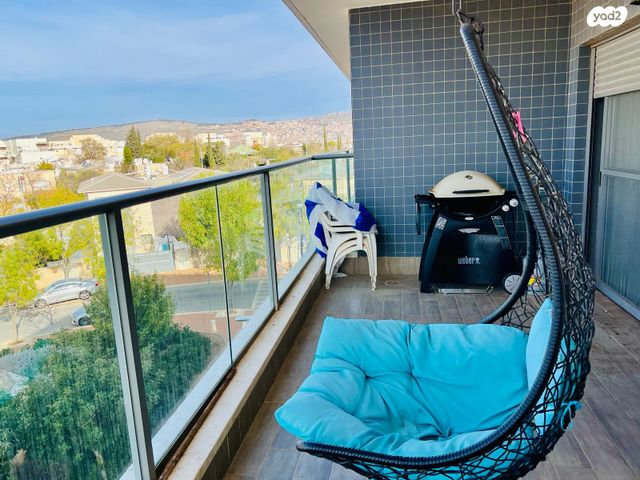 דירה, גדרון, גבעת מכוש, כרמיאל