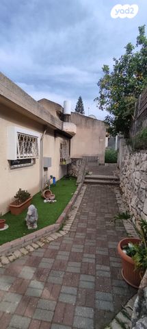 דו משפחתי, החסידה, עפולה