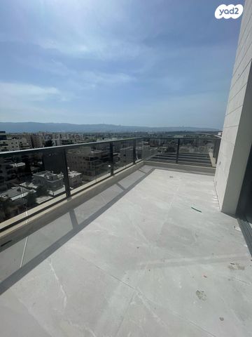 גג/ פנטהאוז, אברמסקי, קרית אתא