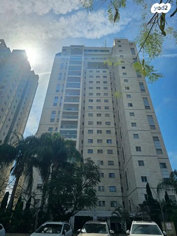 דירה, יצחק רבין 4, פסגת אונו, קרית אונו