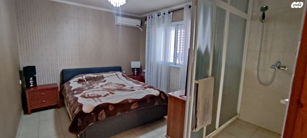 דו משפחתי, החסידה, עפולה