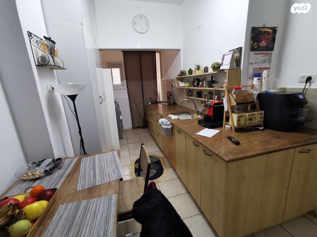 דירת גן, שלום אש, כפר סבא