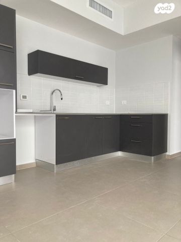 דירה, אריה אלטמן, יד אליהו, תל אביב יפו