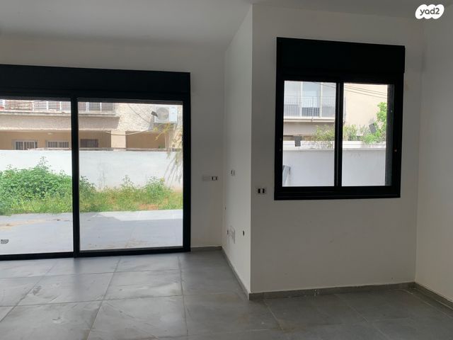 דו משפחתי, לסטר/רבוצקי, רעננה