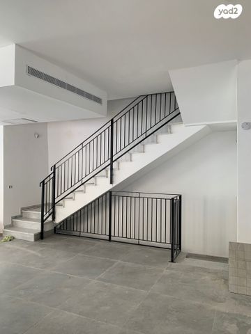 דו משפחתי, לסטר/רבוצקי, רעננה