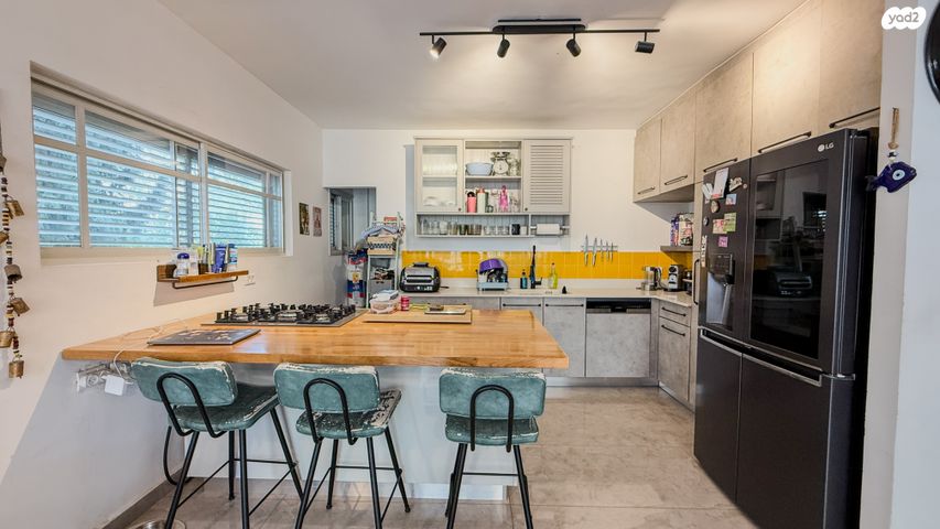 דירה, פועלים א, כפר סבא