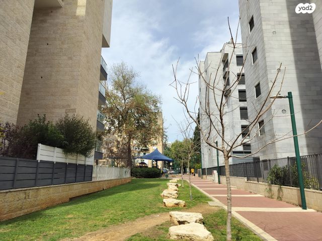 דירה, שיכוני מזרחי, כפר סבא