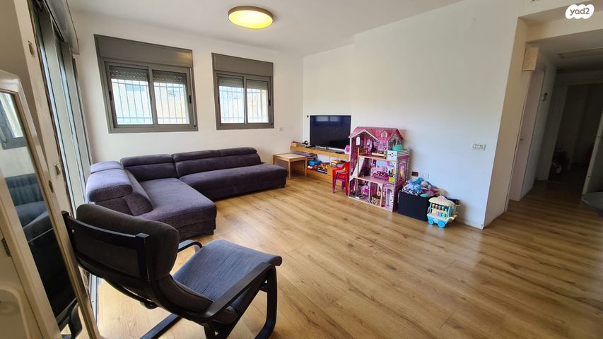 דירה, גרשון אבנר, ארמון הנציב, תלפיות מזרח, ירושלים