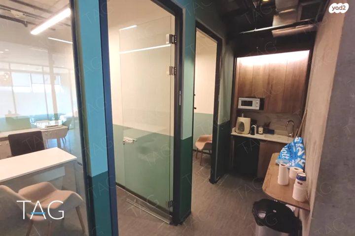 משרדים, דרך מנחם בגין 144, תל אביב יפו