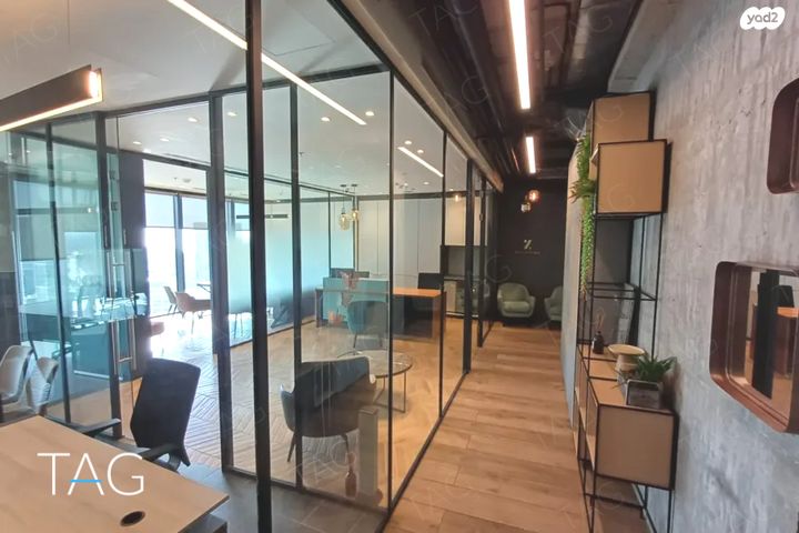 משרדים, דרך מנחם בגין 144, תל אביב יפו