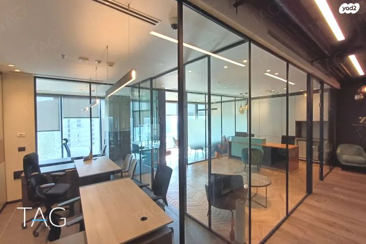 משרדים, דרך מנחם בגין 144, תל אביב יפו