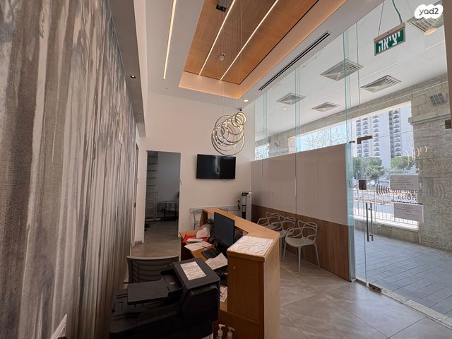 חנויות/ שטח מסחרי, שדרות הנשיא השישי, קרית הלאום, ירושלים