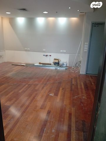 משרדים, דרך מנחם בגין 7, בורסה, רמת גן