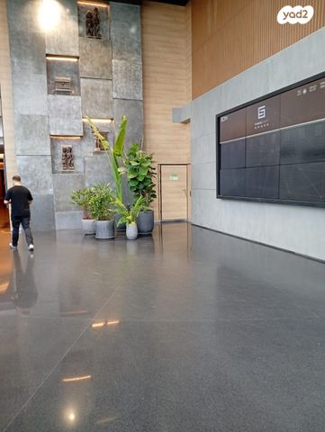 משרדים, דרך מנחם בגין 7, בורסה, רמת גן