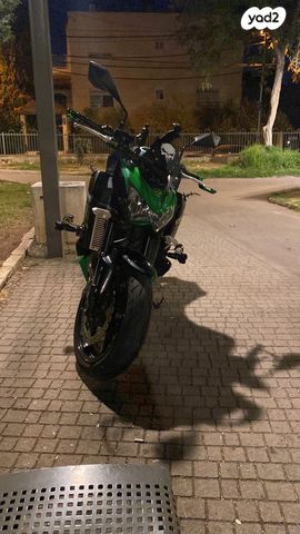 קאוואסאקי Z800R