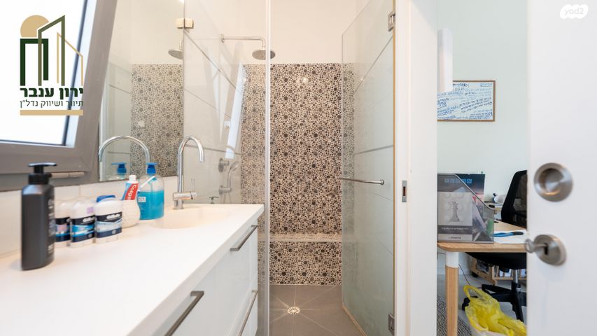 גג/ פנטהאוז, הנדיב, מרכז, הרצליה