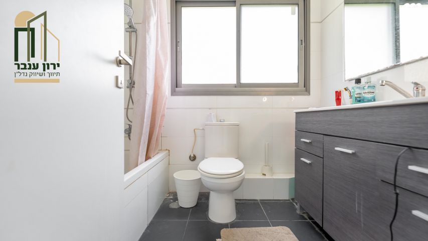 גג/ פנטהאוז, הנדיב, מרכז, הרצליה