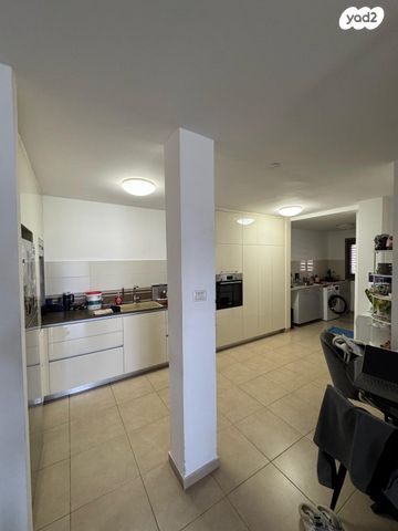 דירה, האילנות 23, הרצליה