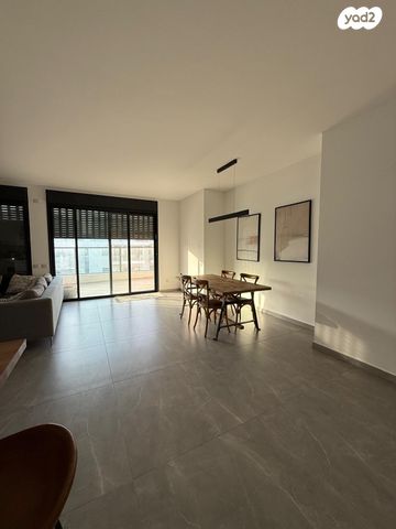 גג/ פנטהאוז, עיר היין, אשקלון