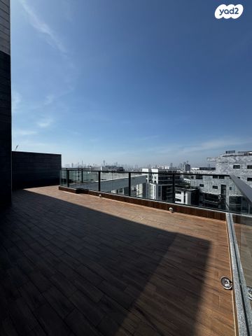 גג/ פנטהאוז, יצחק שמיר 7, רמת הדר, גבעת שמואל