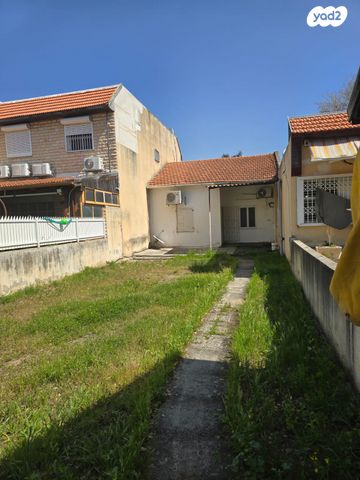 המייסדים 