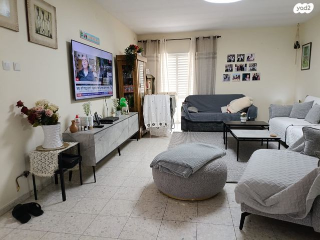 דו משפחתי, הרדוף, ערד