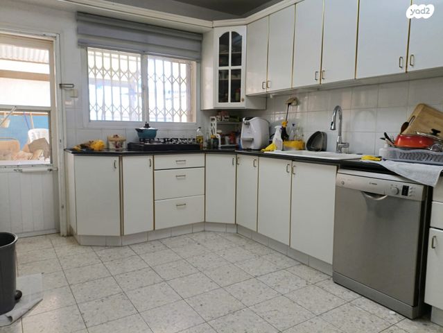 דו משפחתי, הרדוף, ערד