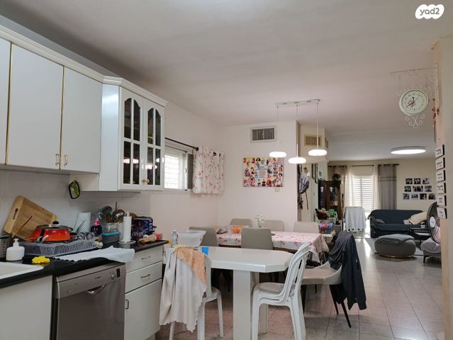 דו משפחתי, הרדוף, ערד